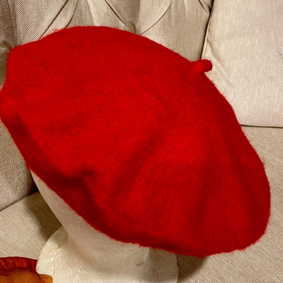 RED BERET one size fits all no tags wool blend New - Picture 4 of 11